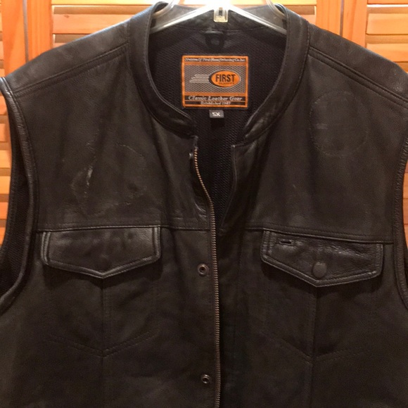 ⚜️Mens Black Leather Vest! - Picture 4 of 6